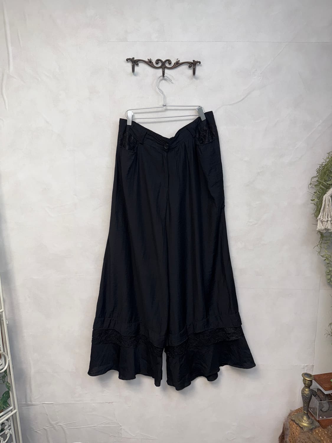 Black floral lace detail wide skirtpants 상품이미지2