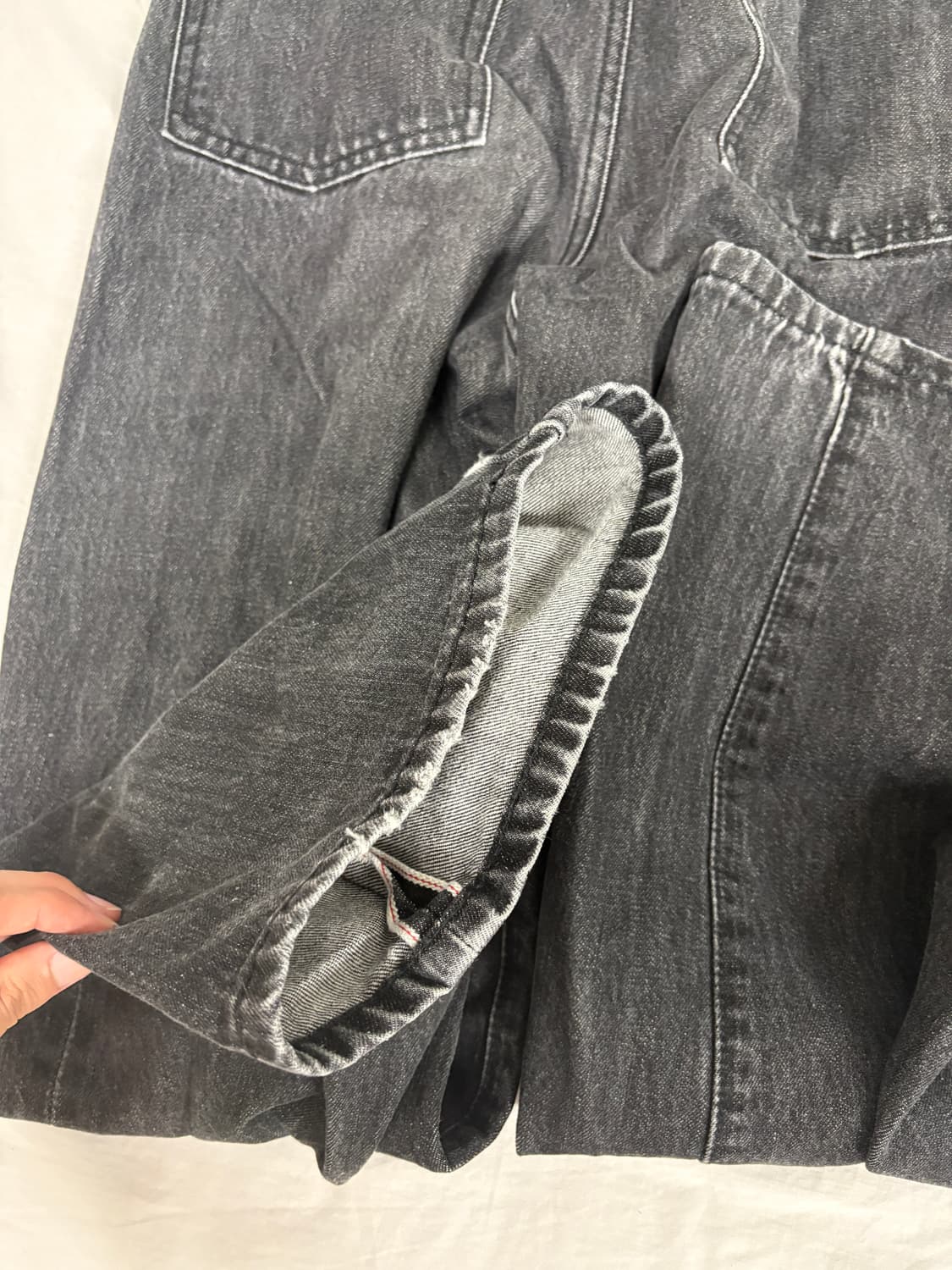 비슬로우 와이드핏 투턱 셀비지 데님 상품이미지8
