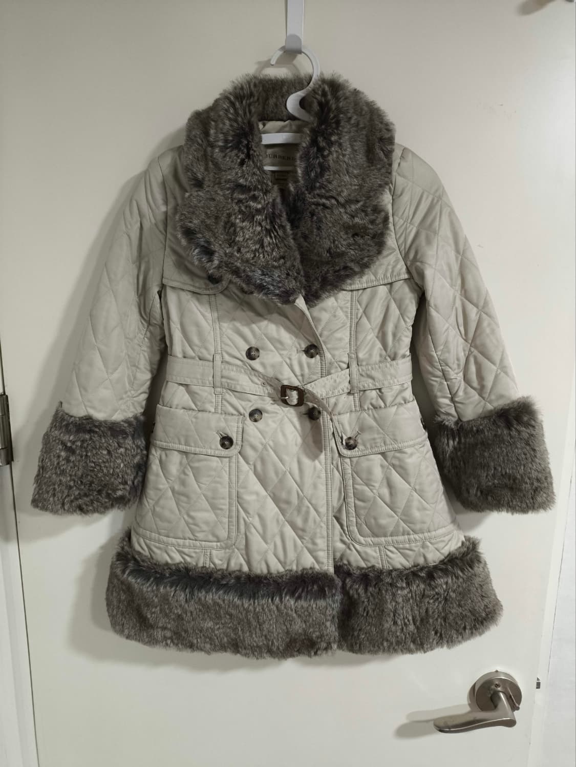 8Y 버버리 키즈 퀼팅 트리밍 코트 상품이미지1