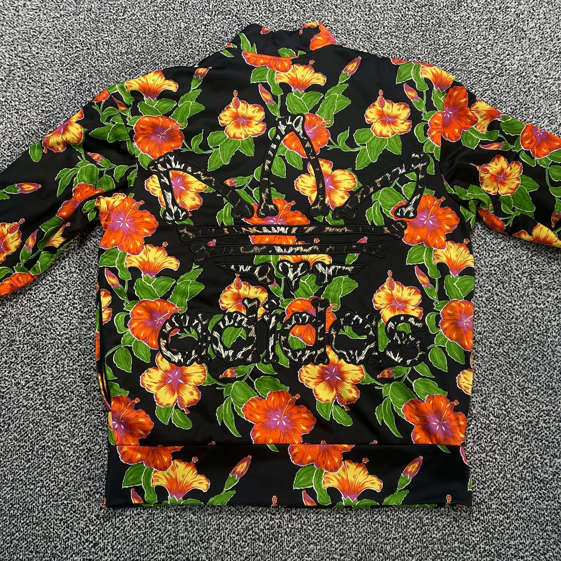 제레미 스콧 X 아디다스 플라워 본 트랙탑 져지 상품이미지8