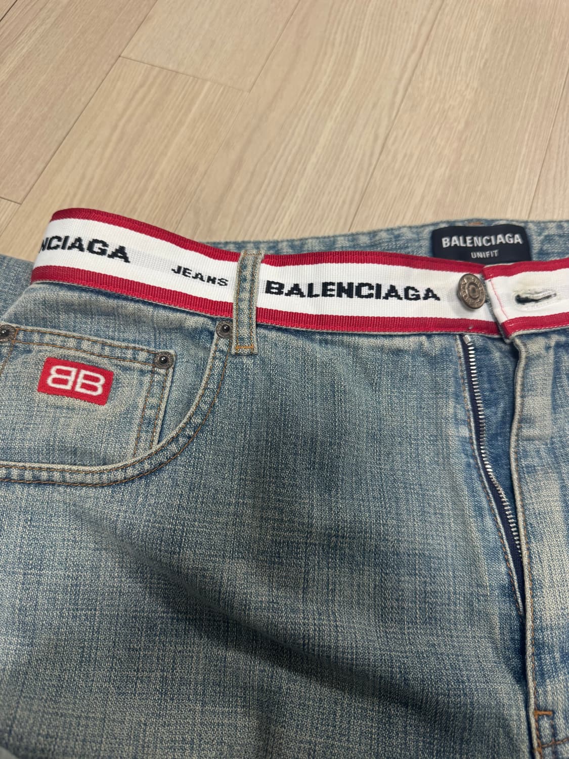 [M] 발렌시아가 웨이스트 로고 배기 와이드 데님팬츠 상품이미지3