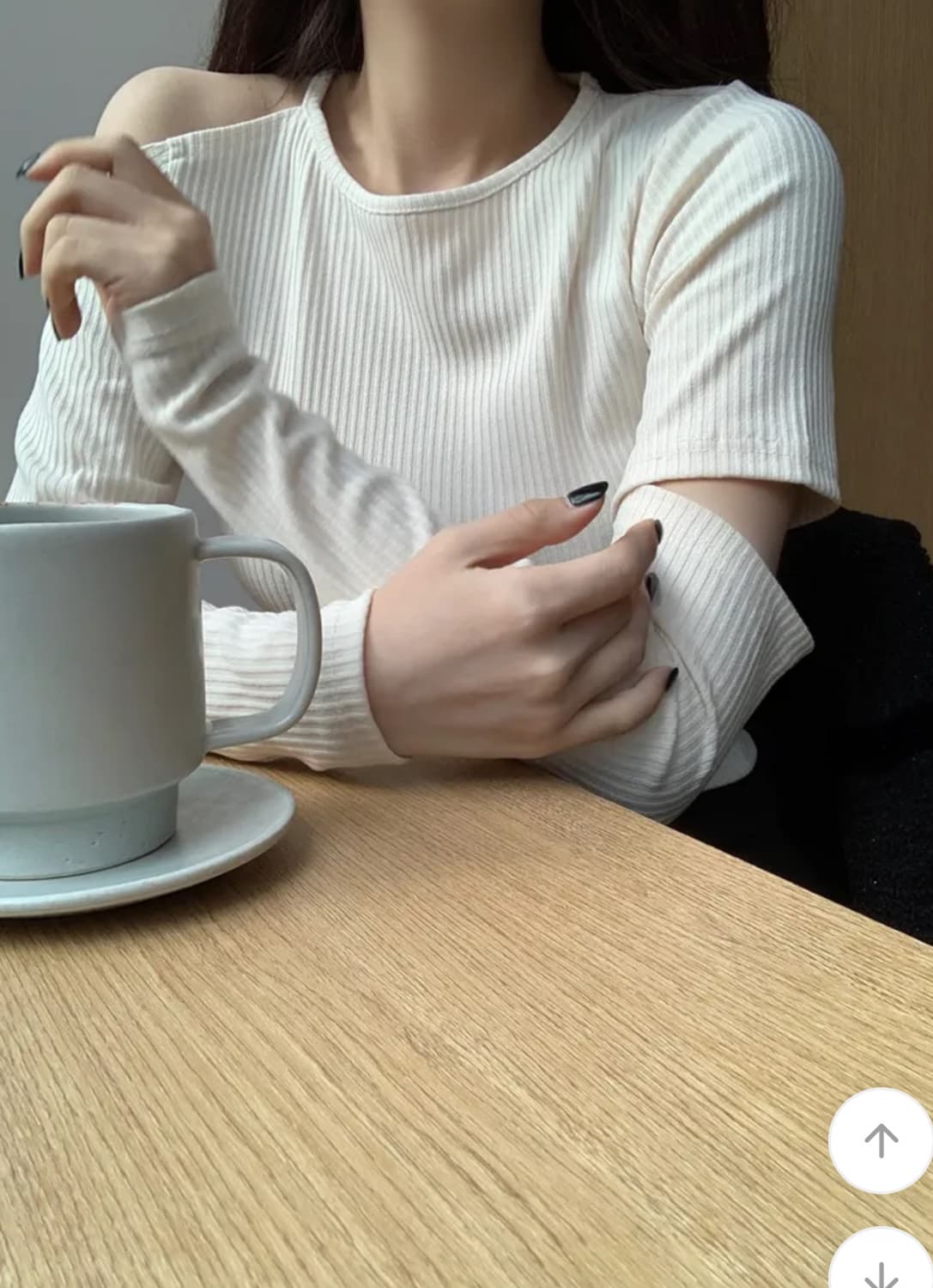 영앤리치 원오프텐션 컷아웃 티셔츠 아이보리 상품이미지3