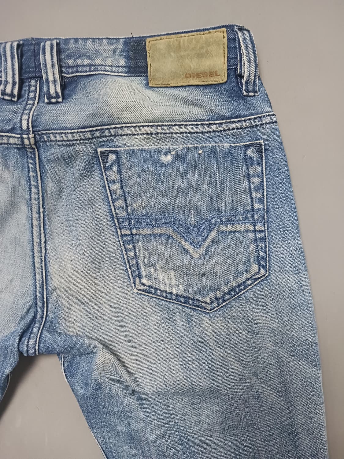 [31] 디젤 사파도 WASH0074F 레귤러 슬림 스트레이트 진 청바지 상품이미지9