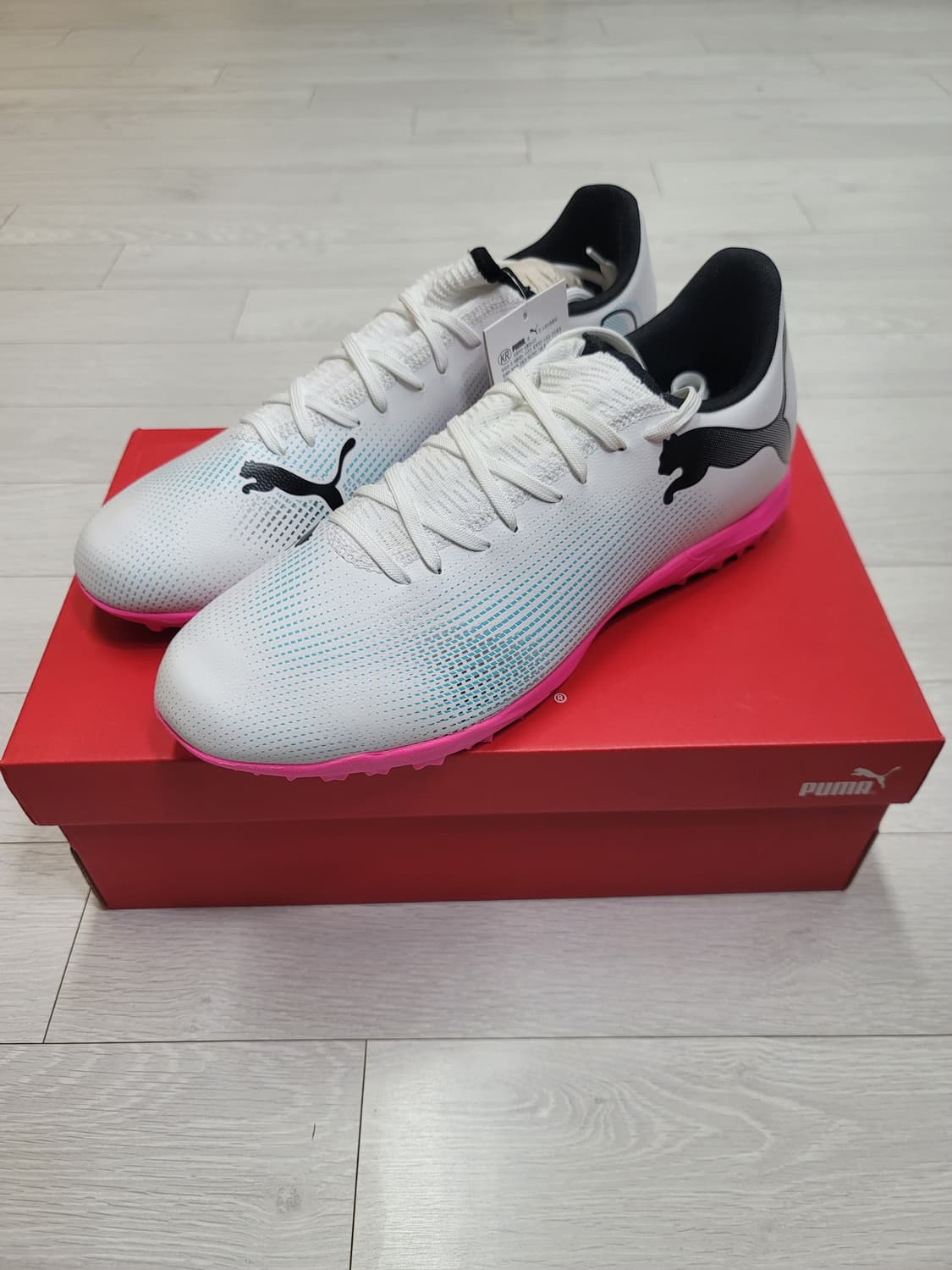 (285)푸마 풋살화 퓨처 7 플레이 TT[대전 직거래도 가능] 상품이미지4