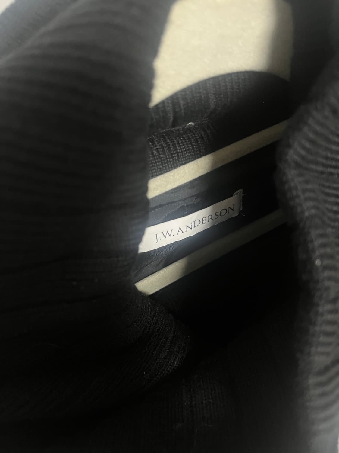 [디올,생로랑과 함께] JW anderson Hybrid Sweat 상품이미지3