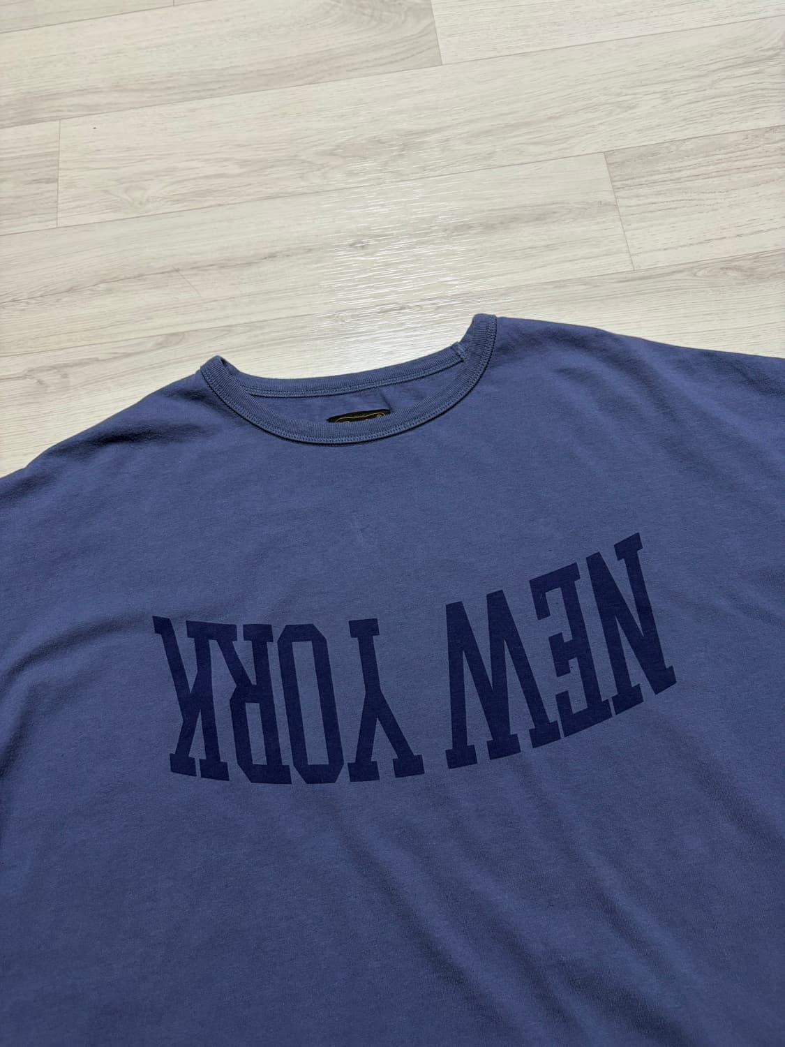 듀테로 뉴욕 반팔티셔츠 블루 L사이즈 판매 상품이미지2