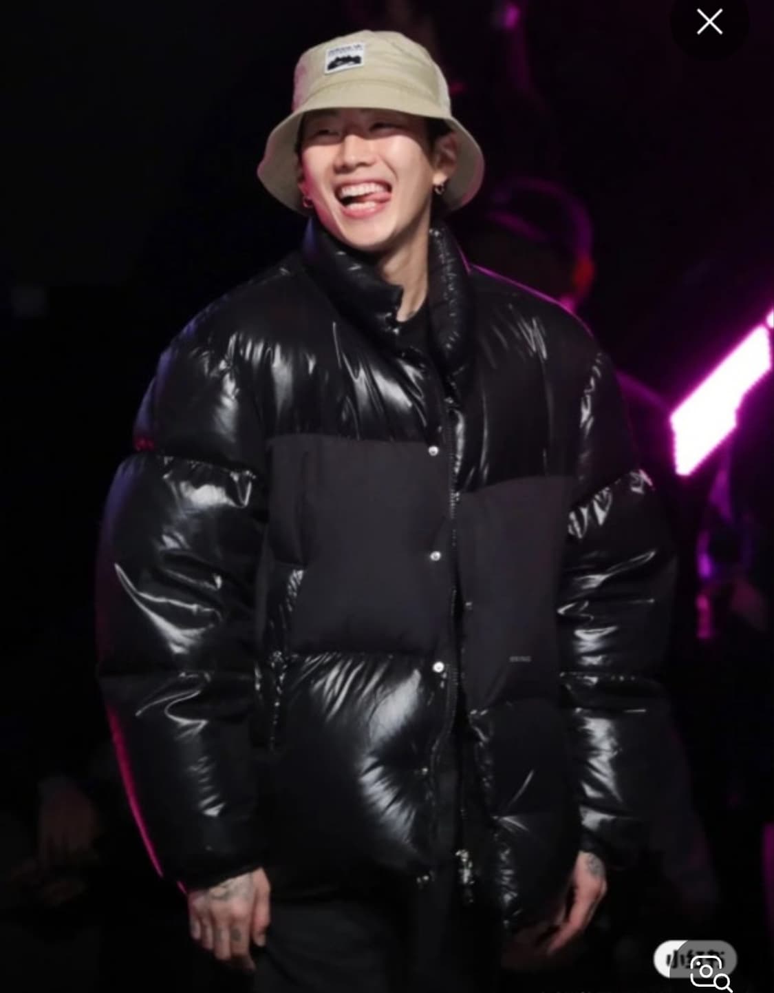 몽클레어 에이나드 Aynard 유광패딩 4사이즈 (박재범착용) 상품이미지9