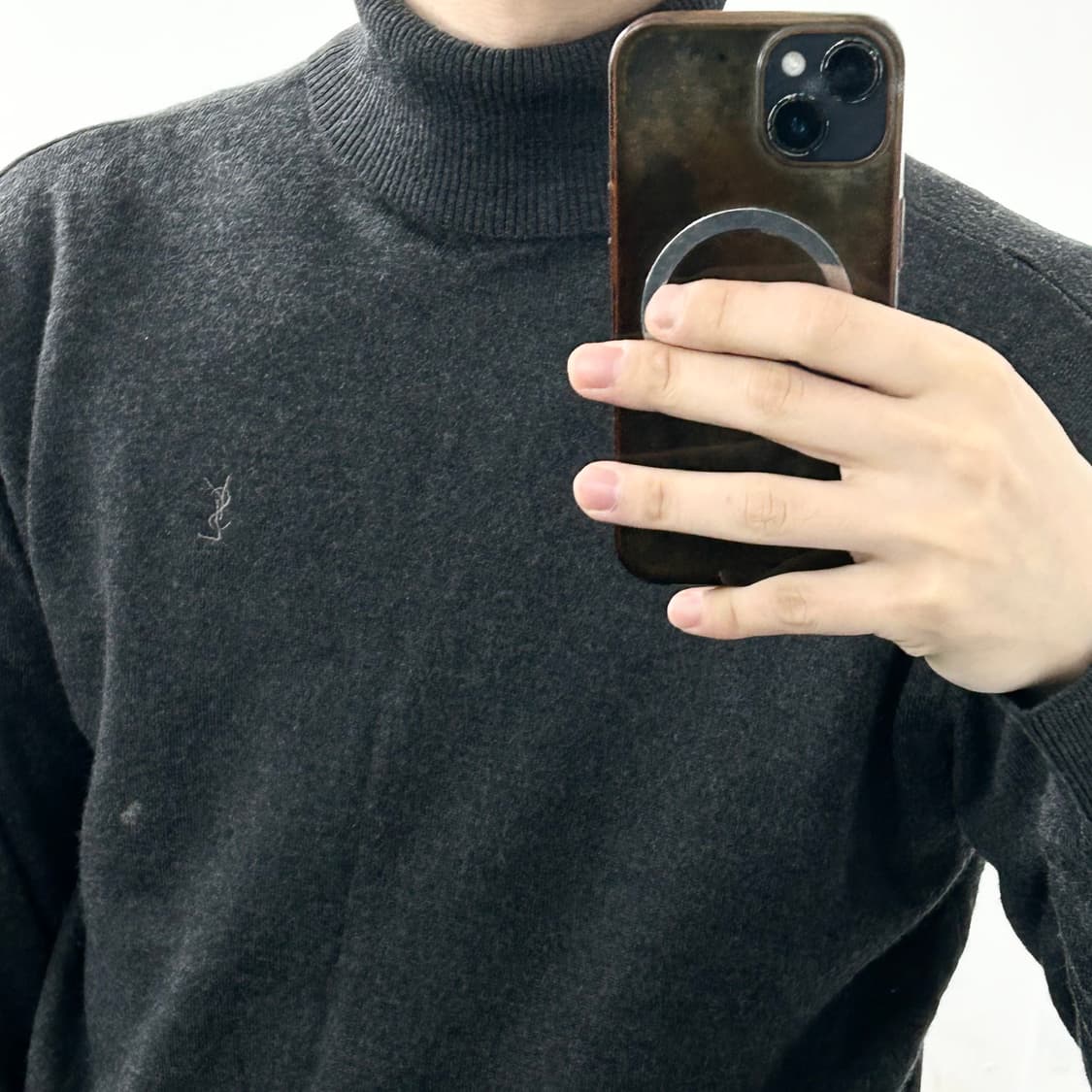 입생로랑 터틀넥 니트 상품이미지3