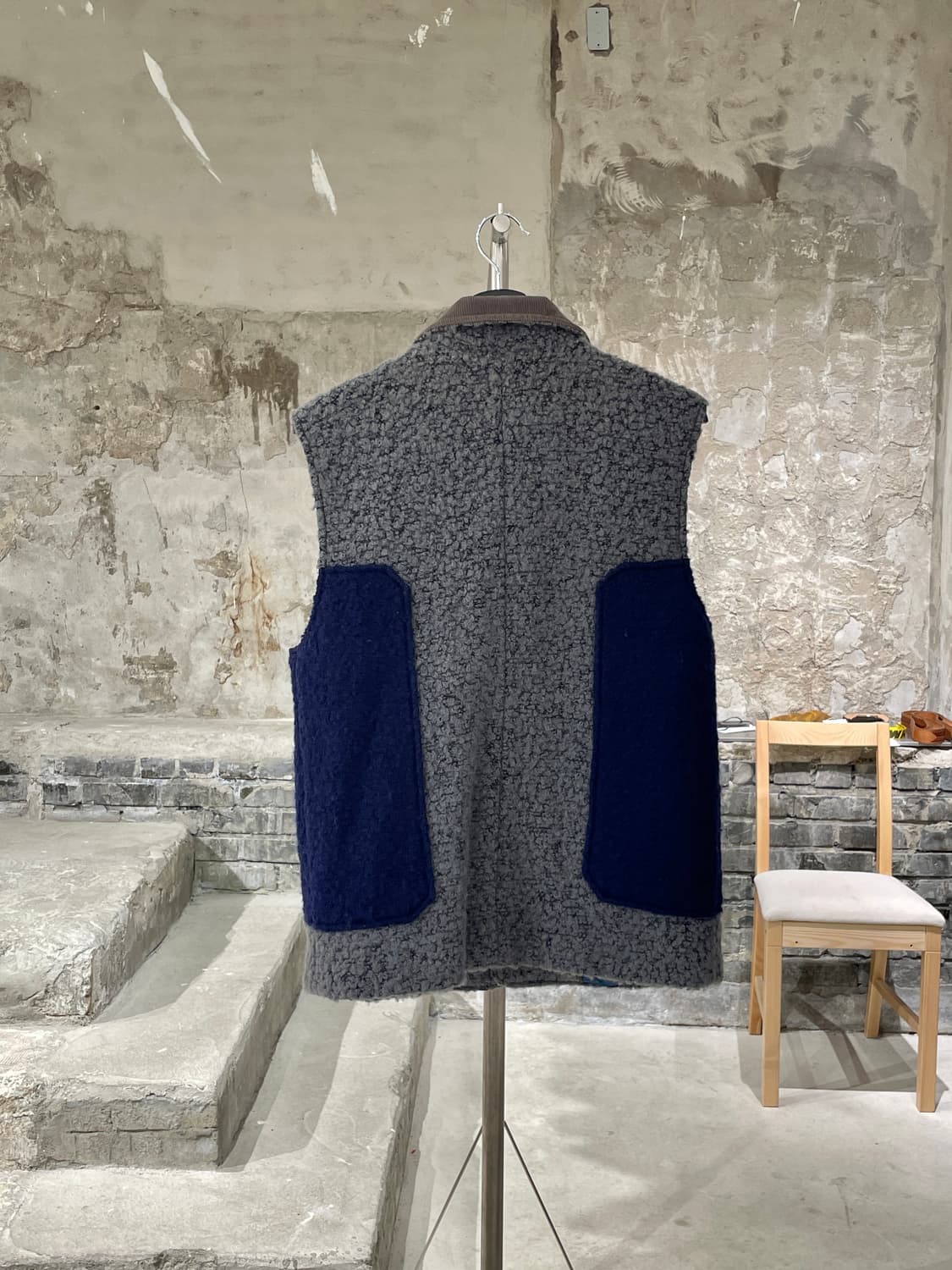 제너럴 아이디어 그레이 코듀로이 카라 배색 울 베스트 상품이미지6