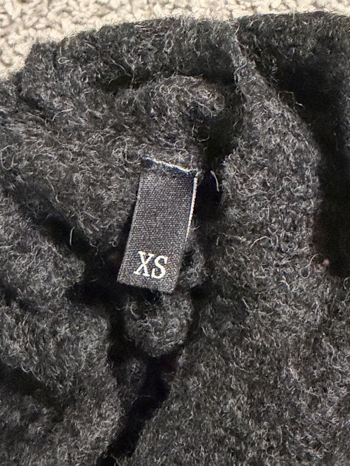 디젤 펀칭 디테일 그런지 니트 상품이미지6