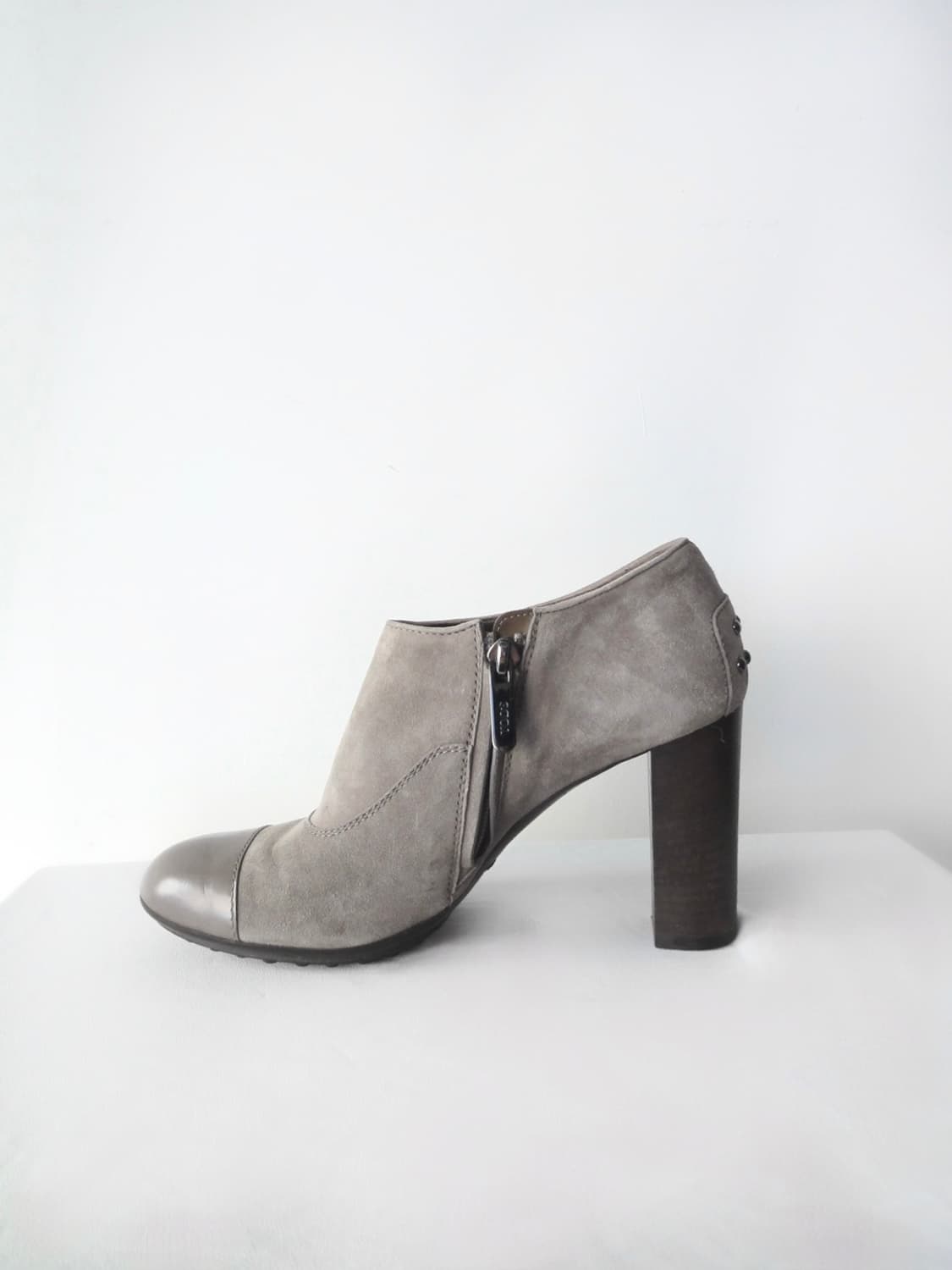 TOD'S stud point leather pump heels 상품이미지3