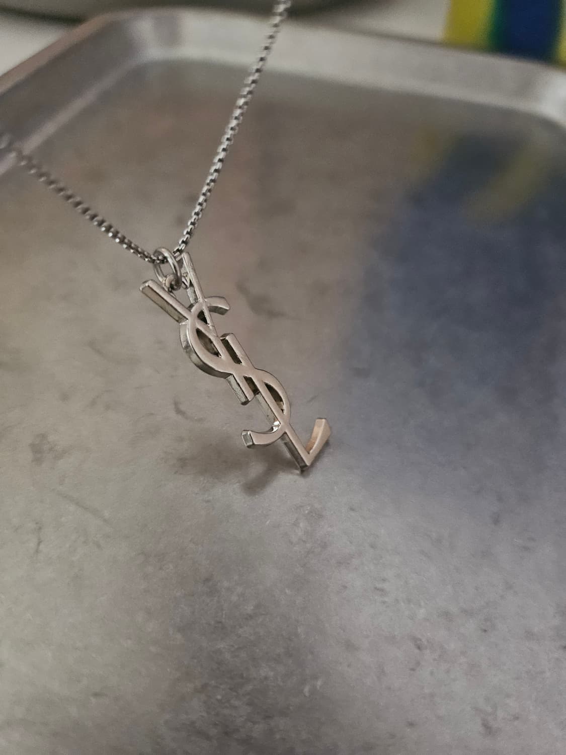 77 입생로랑 정품 빈티지 업사이클링 롱 목걸이 써지컬 상품이미지1