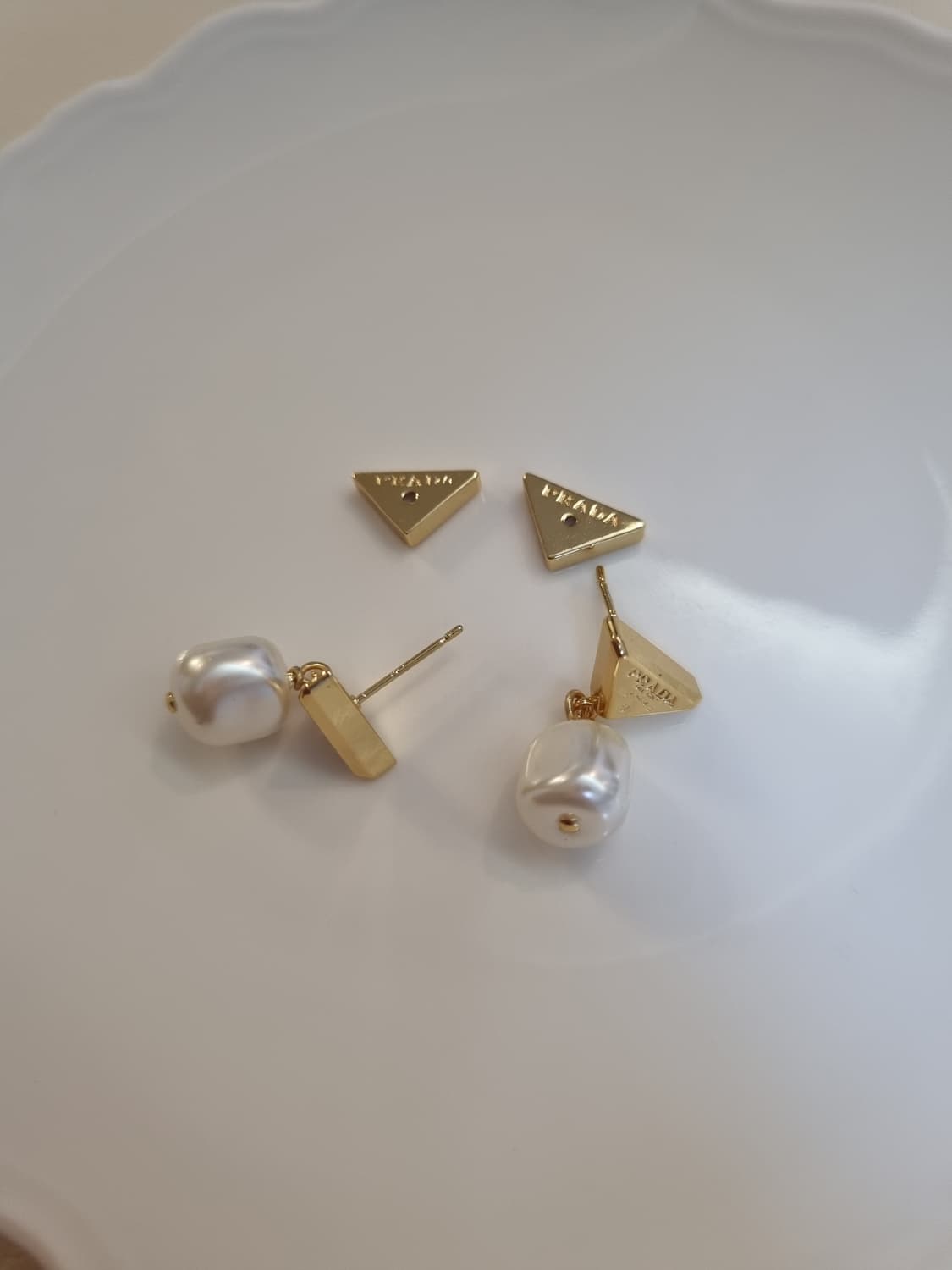 프라다 업사이클링 진주 귀걸이 상품이미지2