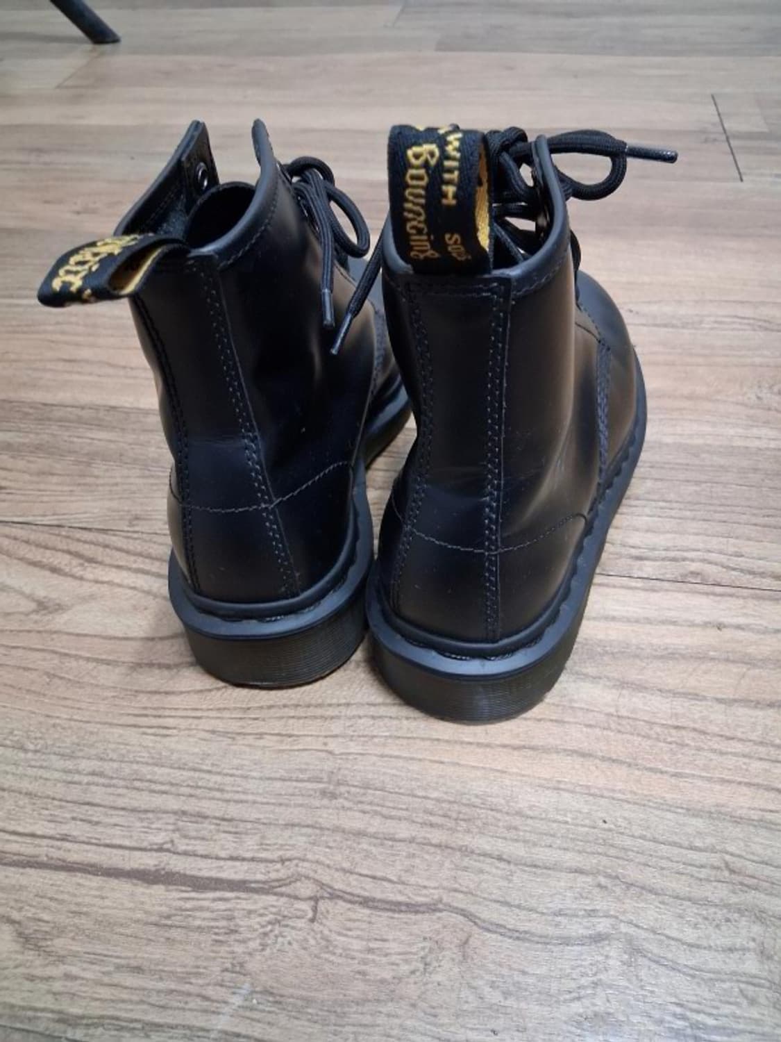 DR Martens 닥터마틴 여성 6홀 하이탑워커 225mm230mm
 상품이미지4