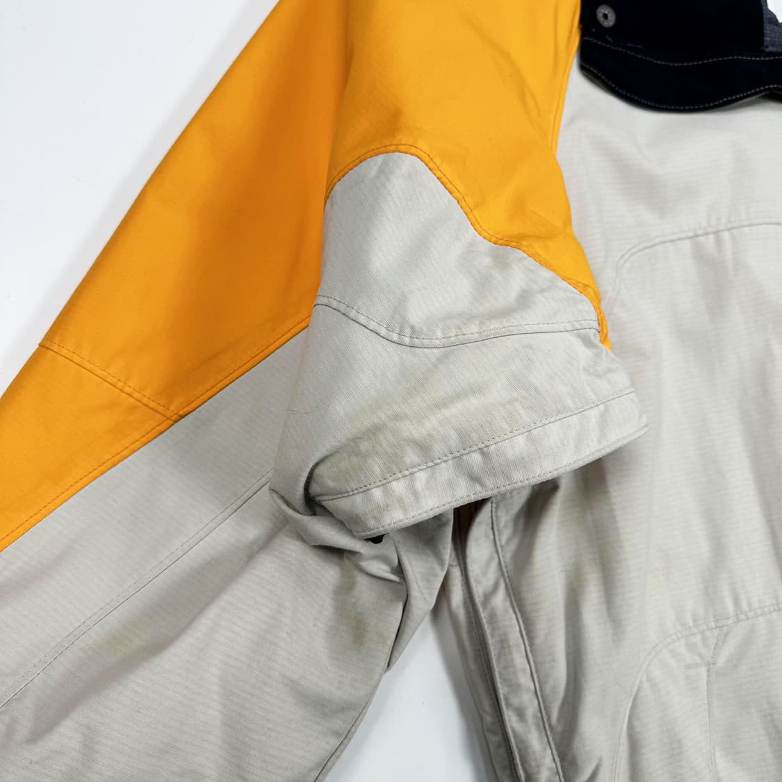 컬럼비아 마운틴 배색 바람막이 자켓 (실측 L) 상품이미지5