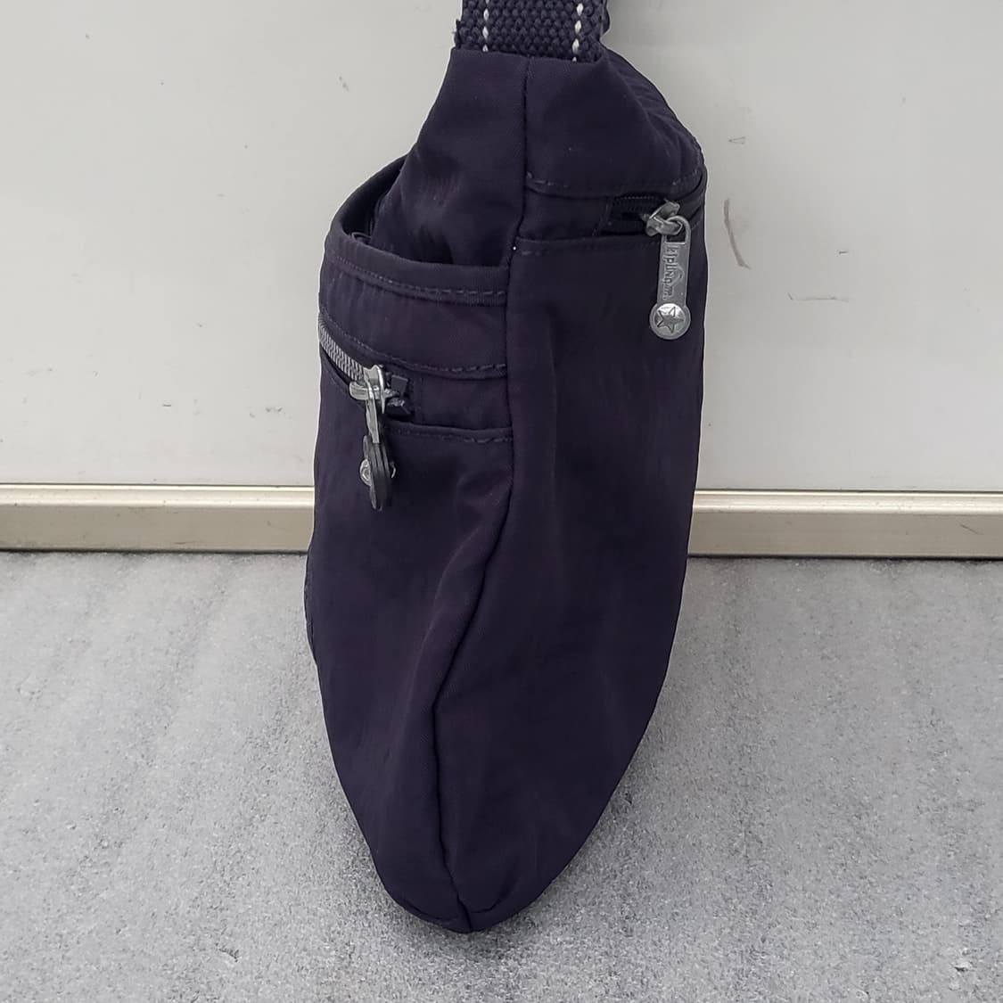 상태좋은 가볍고 편한 키플링 크로스백 퍼플 29x25cm 상품이미지4