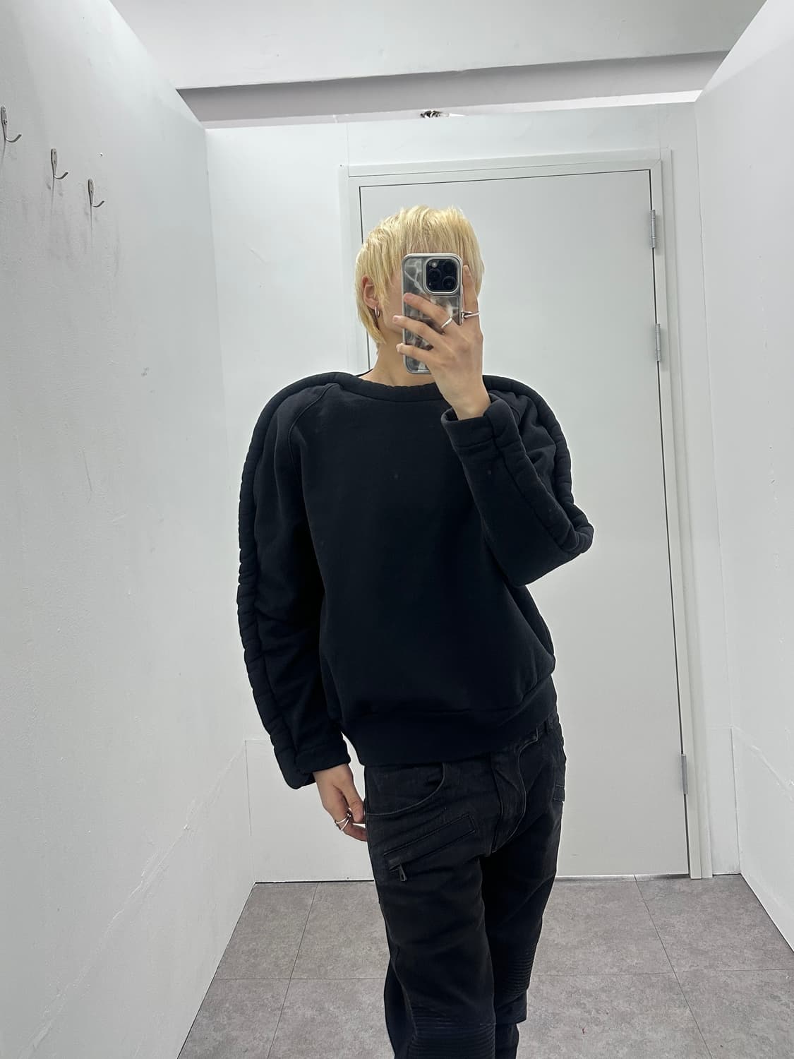 Dries Van Noten Twisted Sleeve Crewneck 상품이미지8