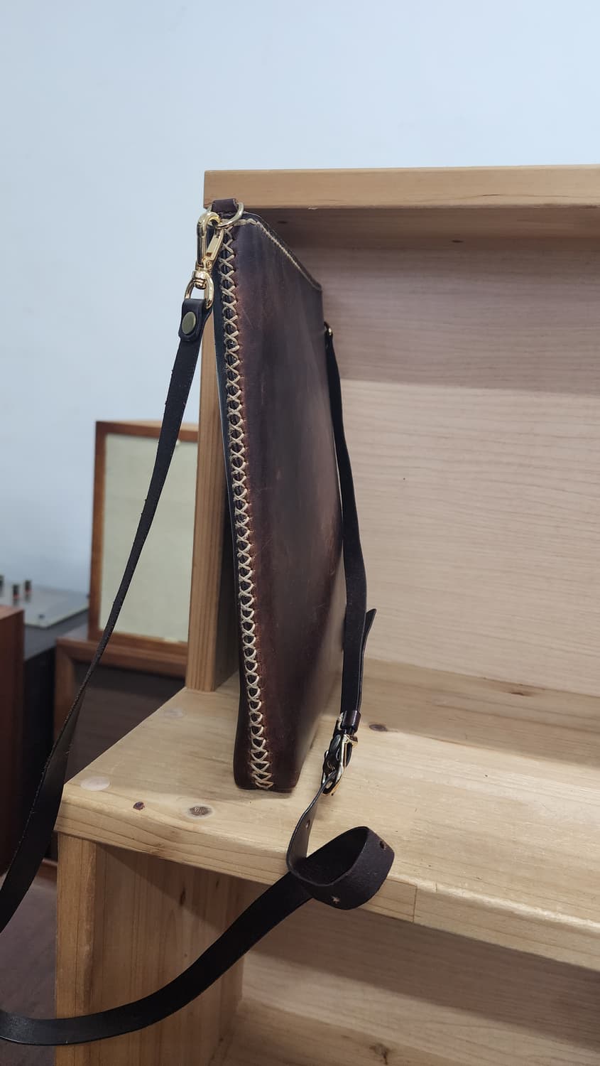 모건 레더 크로스백 브라운 상품이미지3