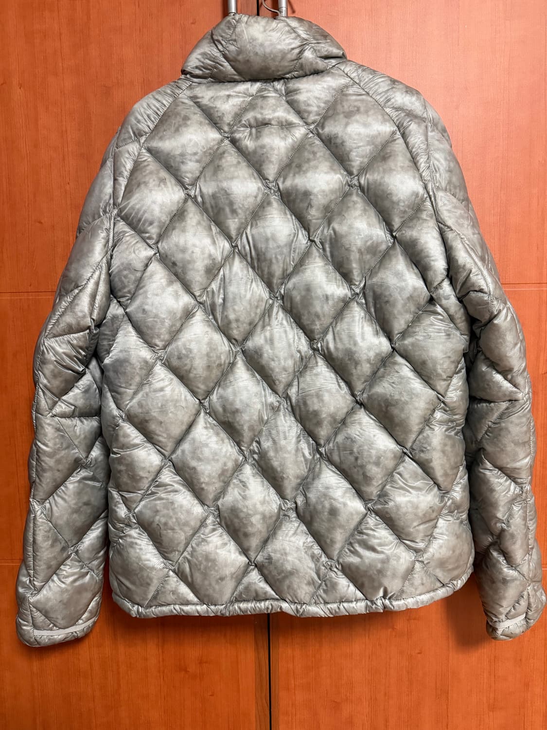 로아 누나 800 필파워 패딩 L 실버 25fw 판매 상품이미지6