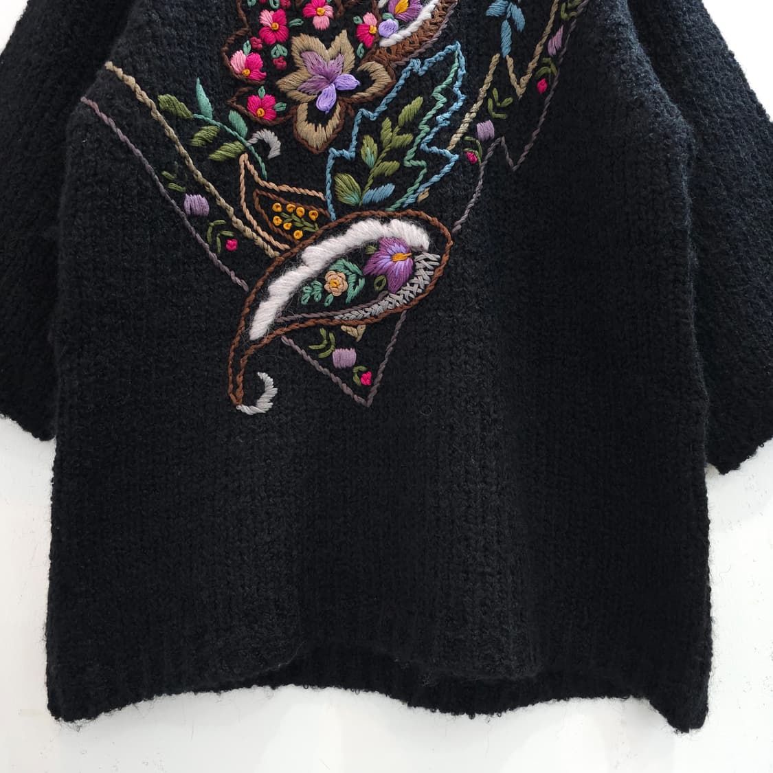 블랙 울혼방 플로럴 자수 니트 루즈핏  7부 겨울 니트 상품이미지5
