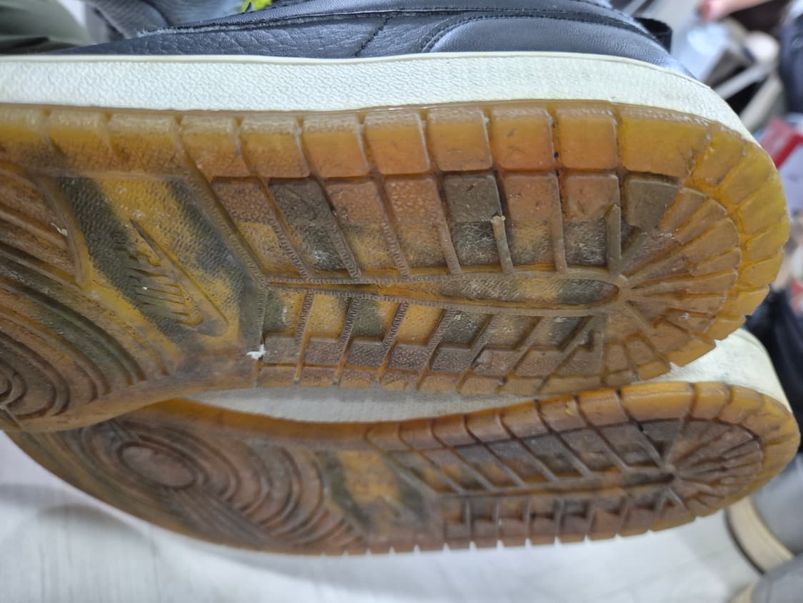 정품 나이키 에어조던1 레트로94 블랙베놈 상품이미지7