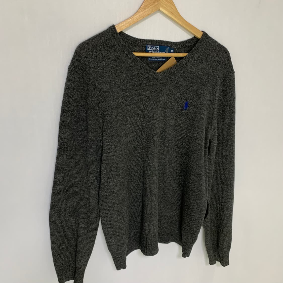 폴로 랄프로렌 램스울 브이넥 긴팔니트 패치 스웨터 차콜 M 남녀공용 상품이미지5