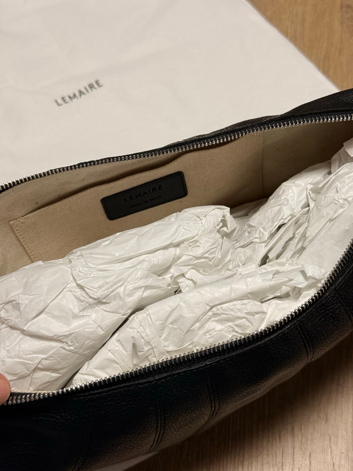 르메르 범백 크루아상 블랙 미디엄 그레인 가죽 상품이미지6