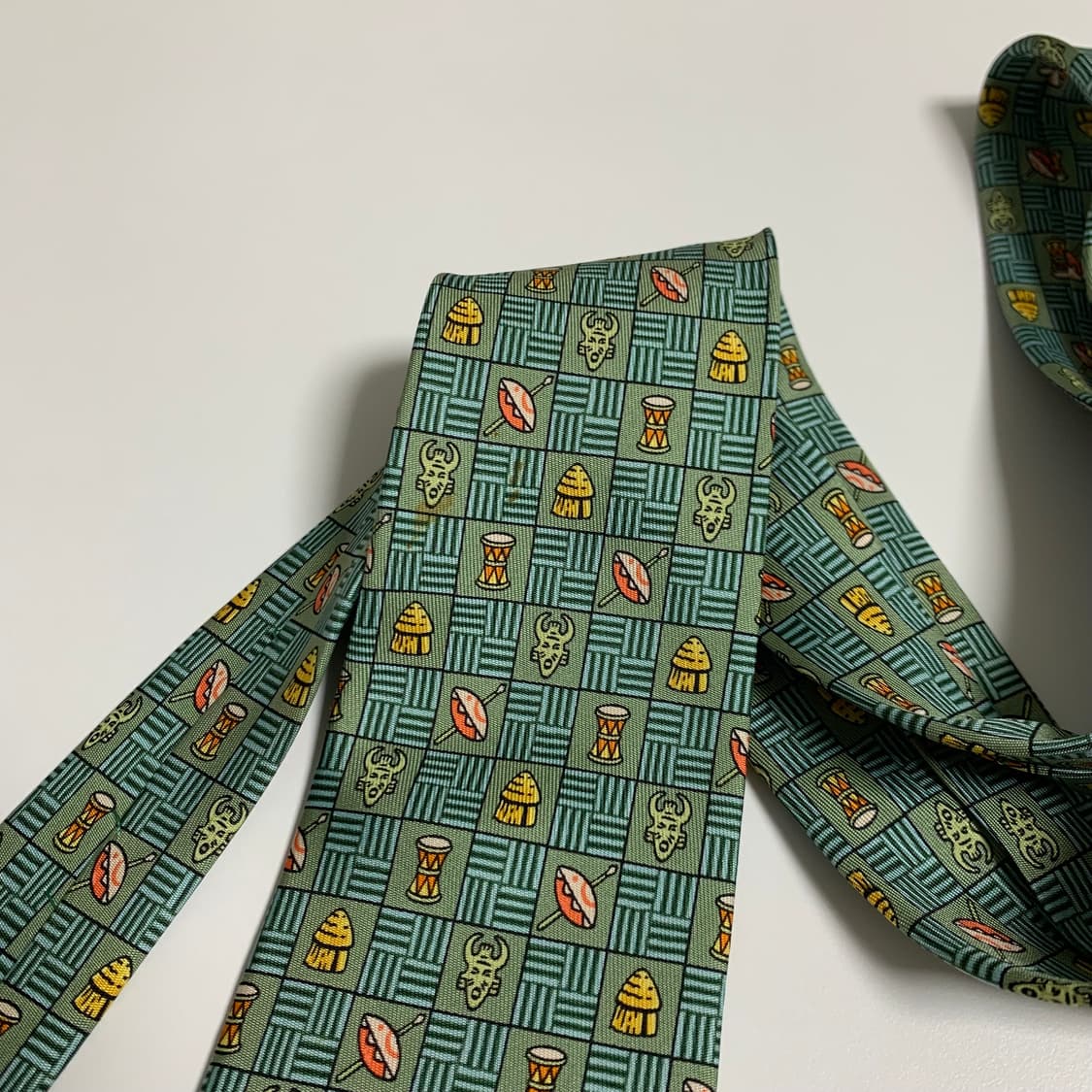 에르메스(HERMES) 명품넥타이 A등급 기하학적패턴 정장룩 코디 상품이미지10