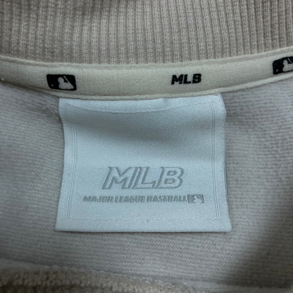 MLB 뉴욕양키스 빅로고 아이보리 플리스 맨투맨 상품이미지4