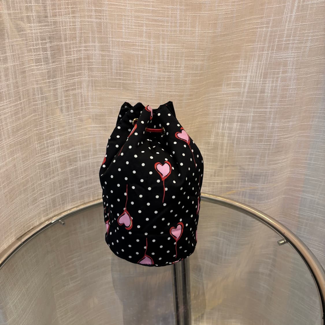 정품 미우미우 하트 파우치백     상품이미지4