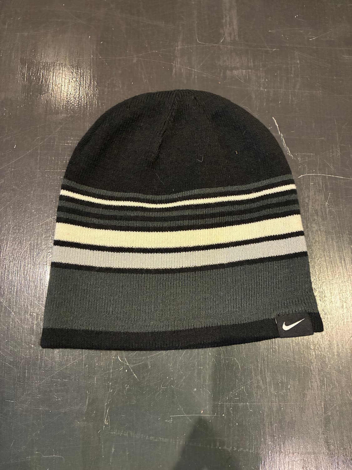 나이키 스트라이프 리버시블 비니 상품이미지1