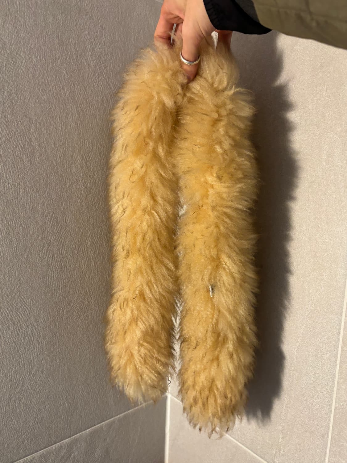 츠모리 치사토 퍼 머플러 상품이미지3