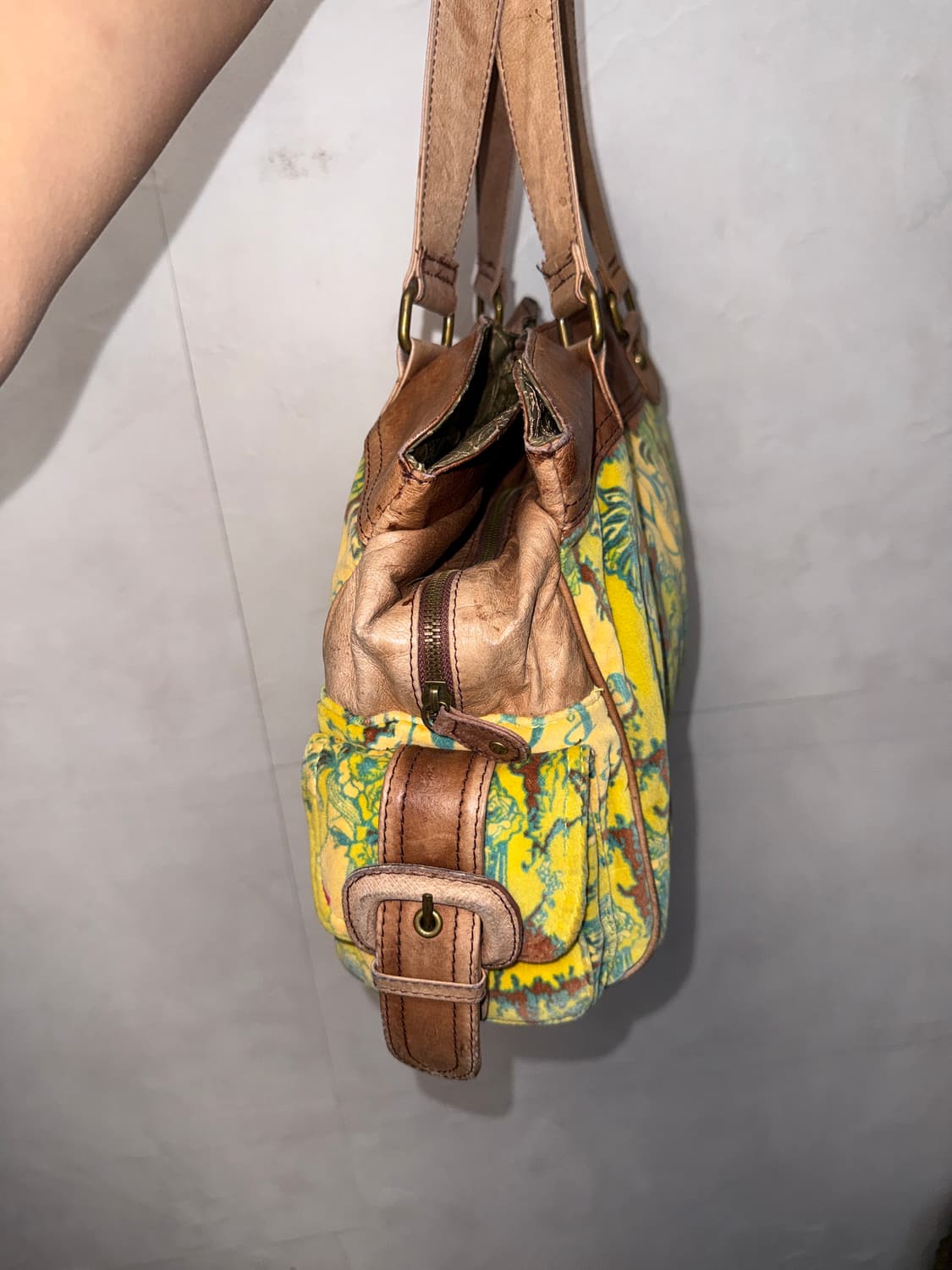 IPA-NIMA yellow green velvet pocket 토트백 상품이미지3