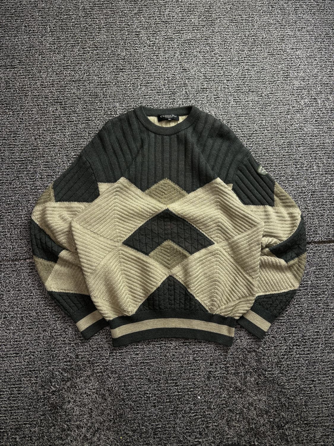 90s 크리스찬 디올 가죽 패치 로고 아카이브 스웨터 2569 상품이미지2