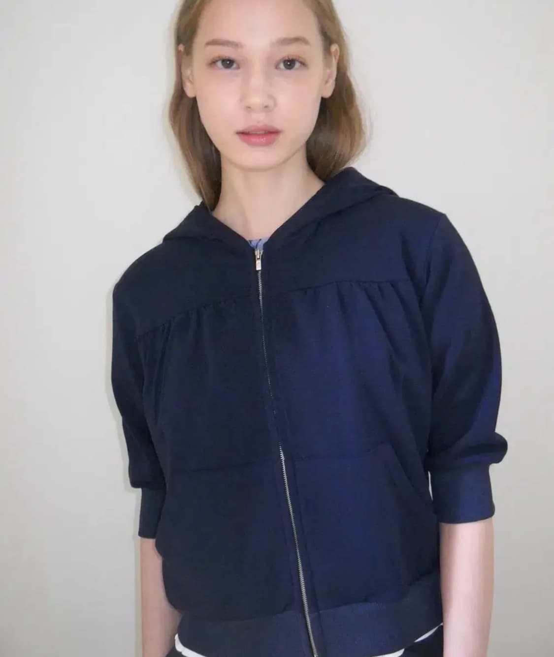 페스토 SHIRRING ZIP-UP HOODIE DARK LAKE 상품이미지1