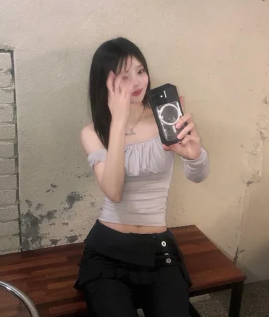 언발란스 벌룬 셔링 오프숄더 티 상품이미지2