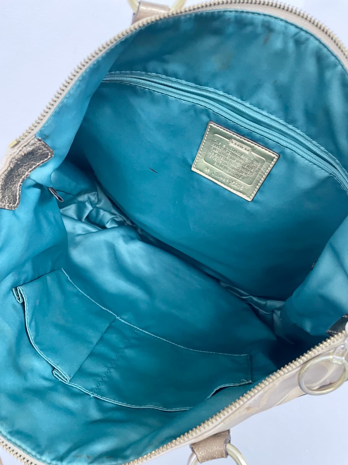 코치 시그니처 자카드 라지 숄더백 상품이미지5