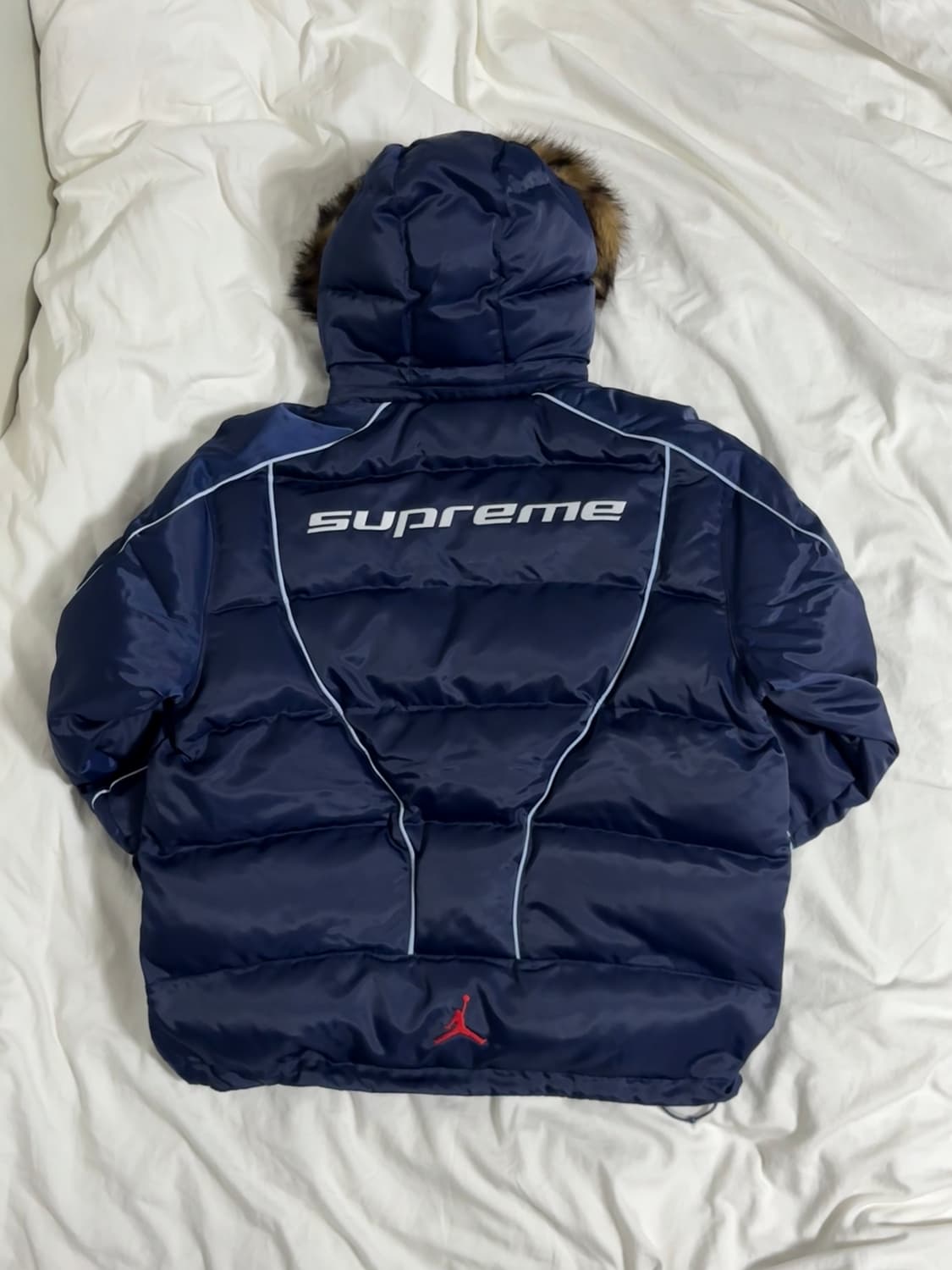 슈프림 x 조던 퍼퍼 자켓 네이비 - 24FW 상품이미지1