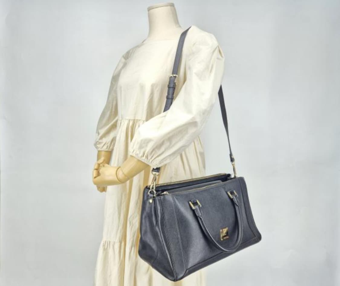 엠씨엠 숄더백 상품이미지10