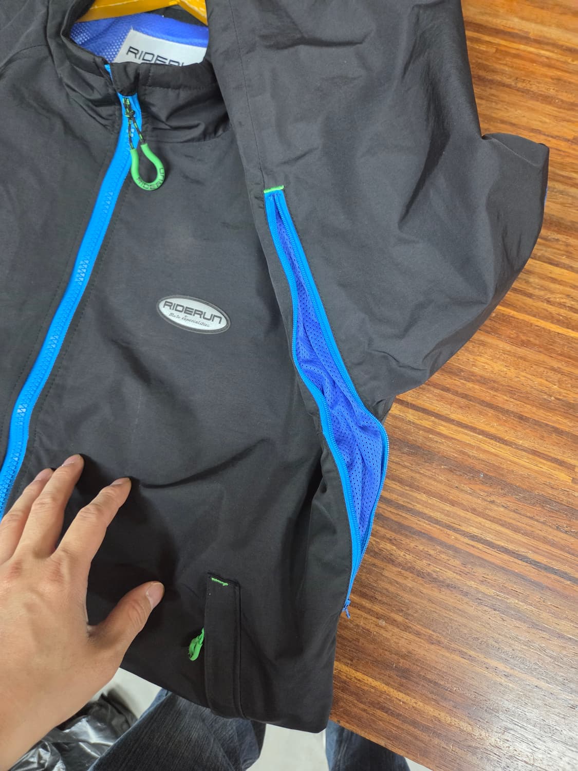 와이더런 자수로고 방수 레인 바람막이 자켓 L 상품이미지8