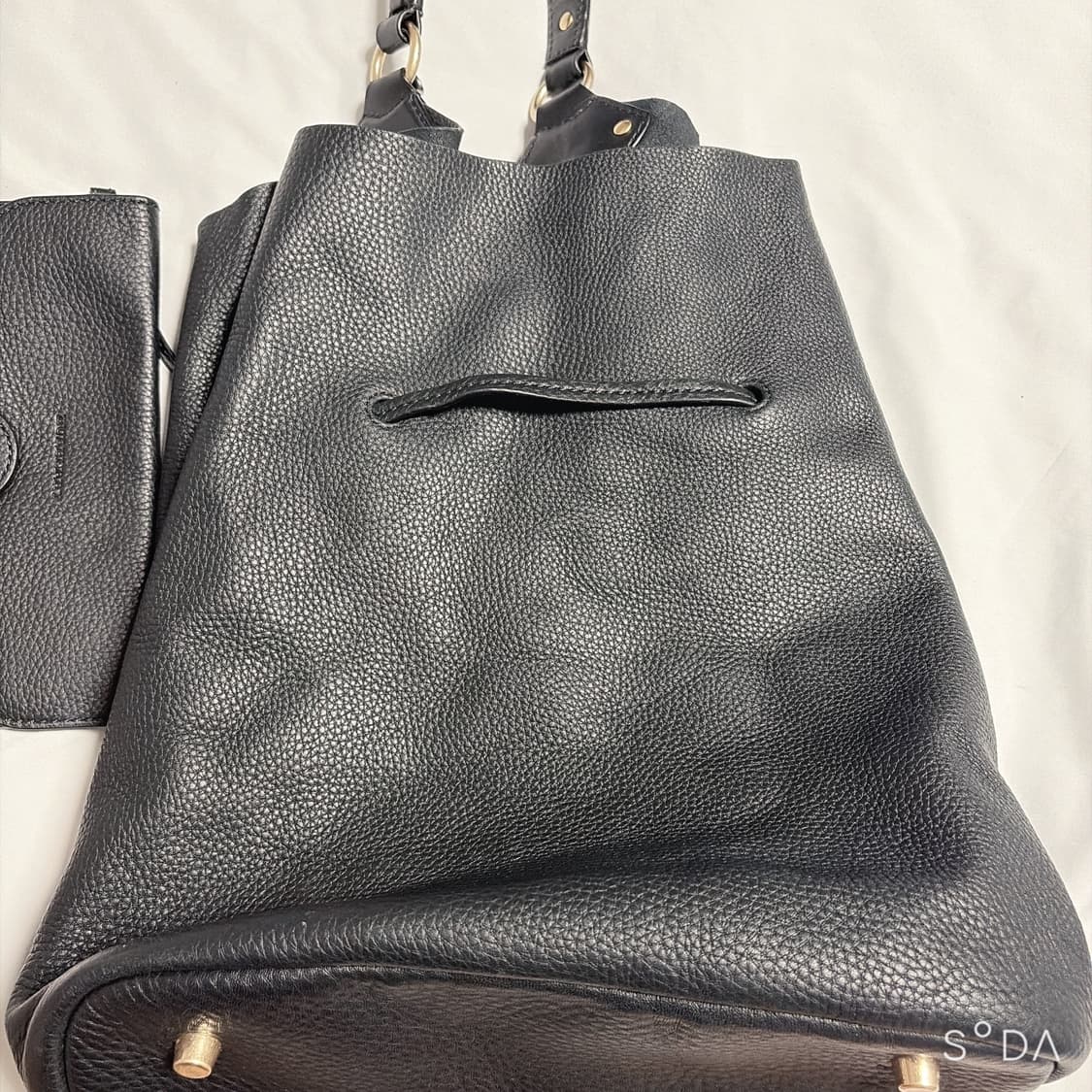 버버리 가죽 호보백 블랙 상품이미지7