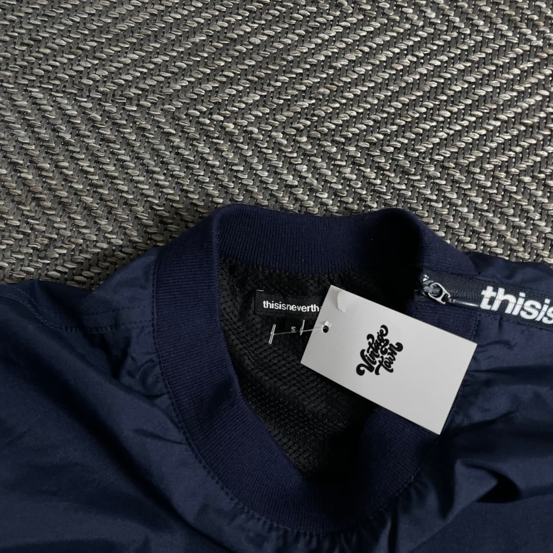 디스이즈네버댓 스펠로고 우븐 아노락 웜업y 3309 상품이미지7