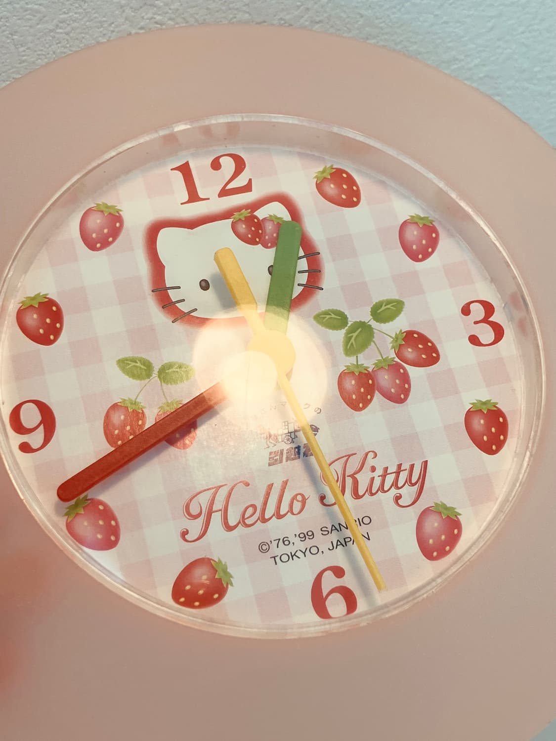 산리오 정품 헬로키티 고전키티 고전문구 딸기핑크벽시계 상품이미지3