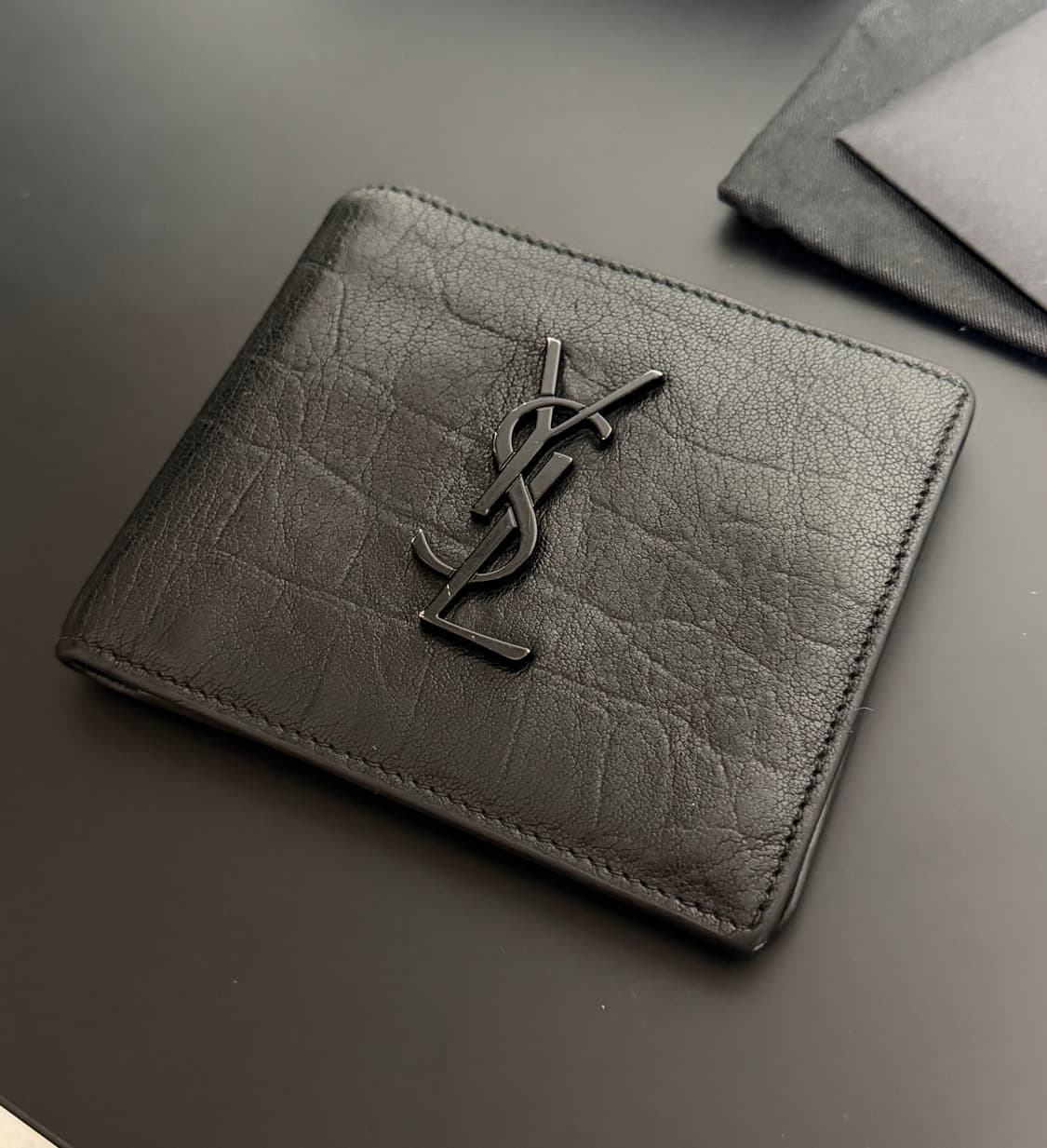 입생로랑 모노그램 이스트 웨스트 반지갑 상품이미지4