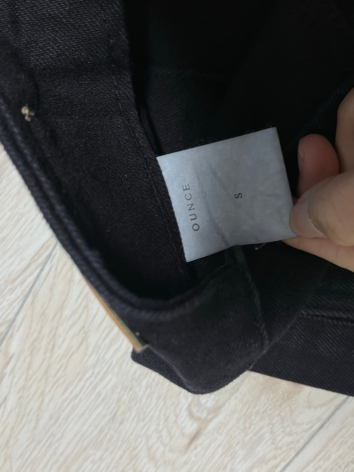 OUNCE 블랙 데님 롱스커트  상품이미지3