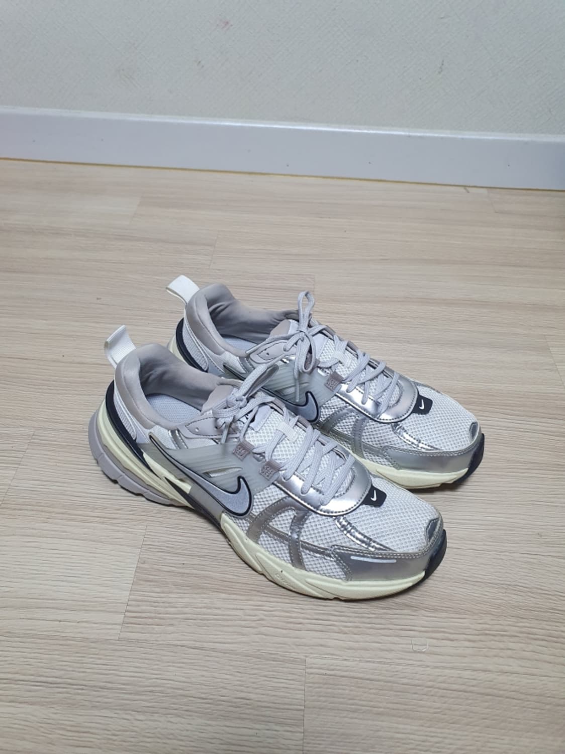 나이키 v2k 런 운동화 290 상품이미지2