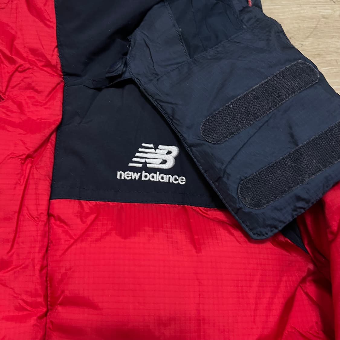 뉴발란스 덕다운 배색 후드 푸퍼패딩 점퍼 [레드] M/95 상품이미지4