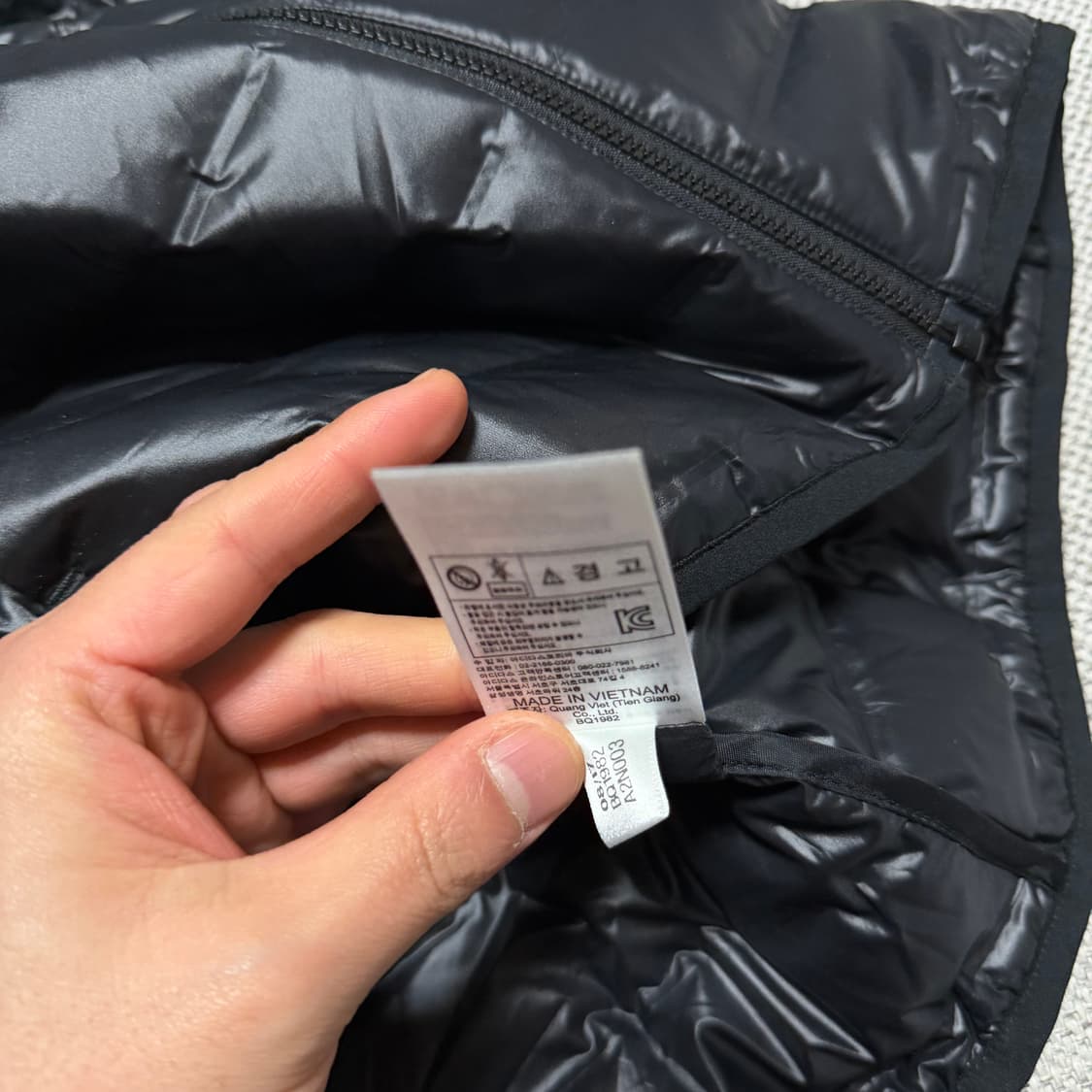 아디다스 로고 경량패딩 상품이미지4