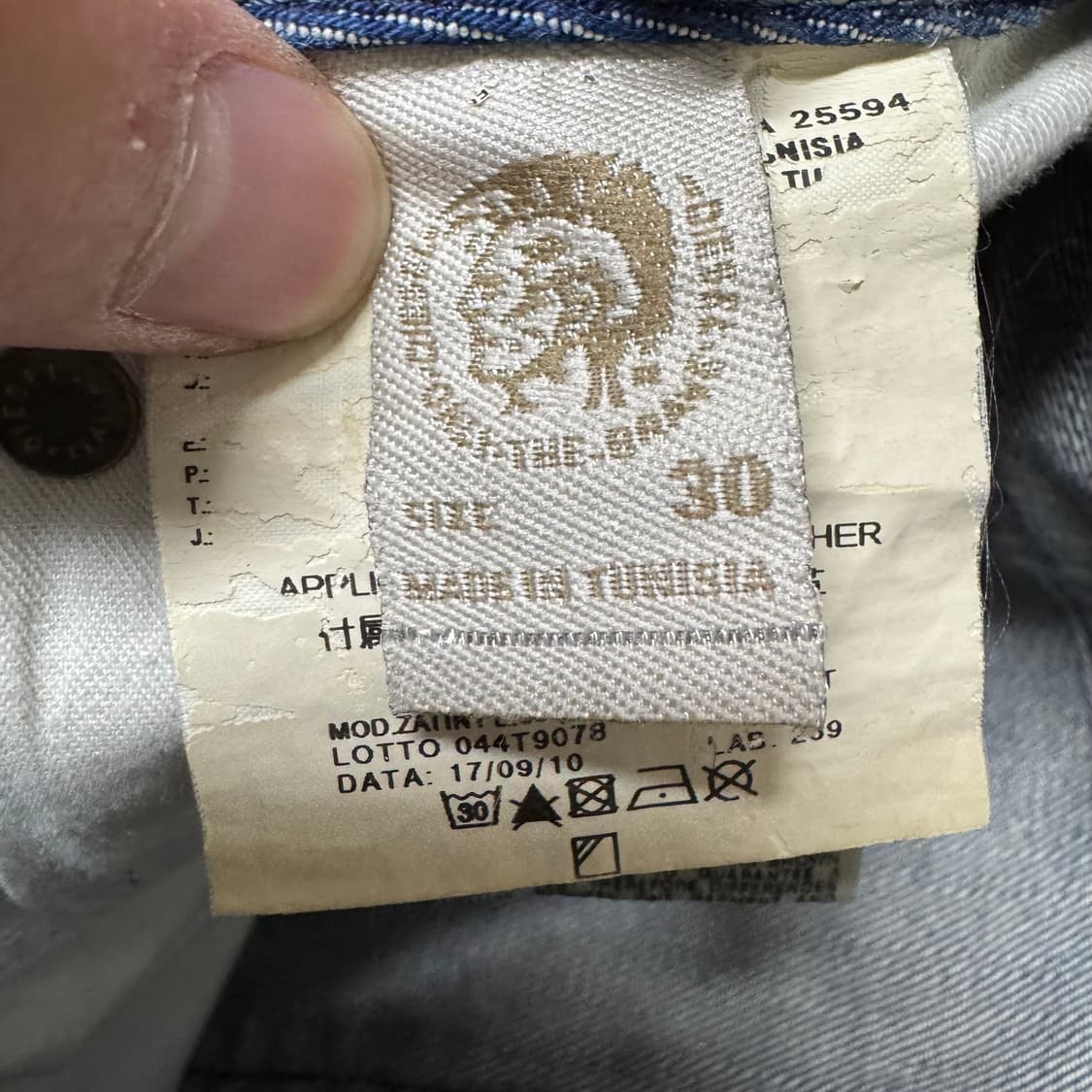 디젤 자티니 워싱 레귤러 플레어 부츠컷 데님팬츠 상품이미지6