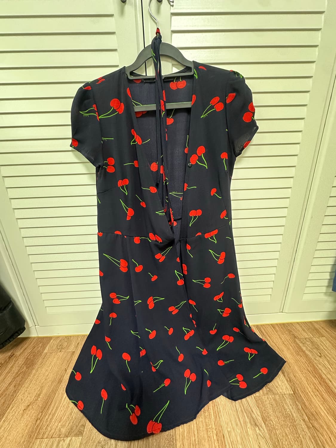 리얼리제이션st 체리원피스 상품이미지3